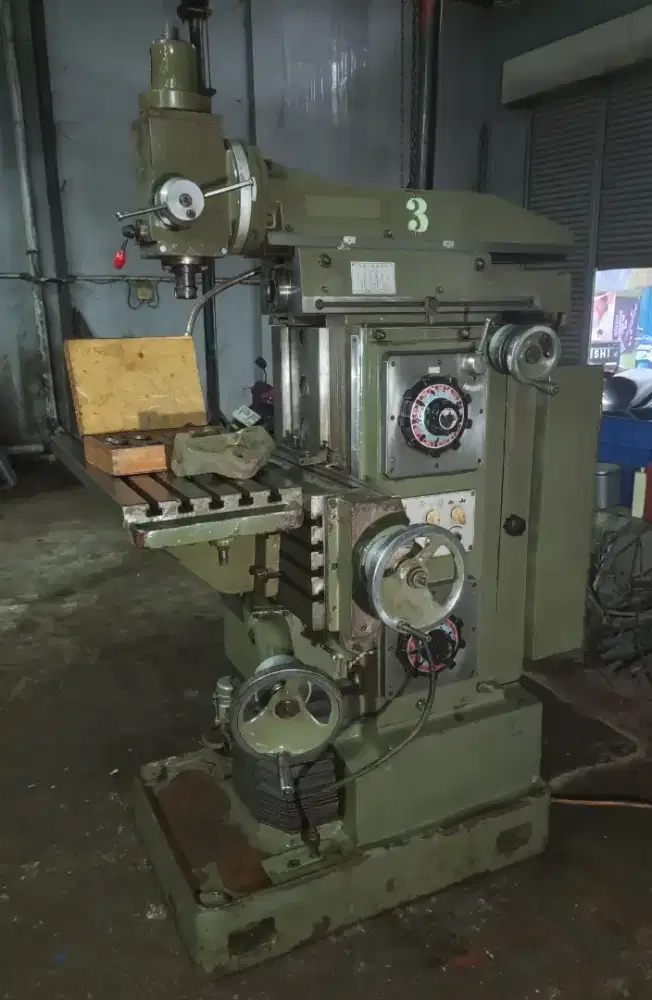 Mesin Milling VH Bor Frais Bubut
