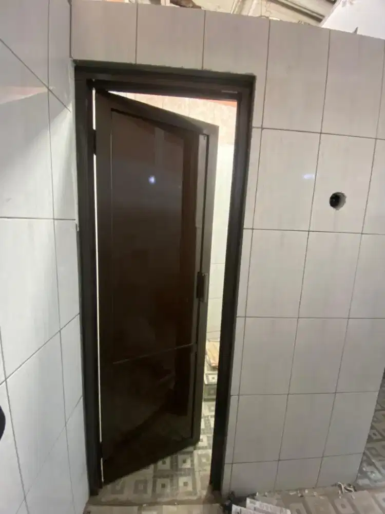 Kusen aluminium pintu aluminium partisi aluminium kaca