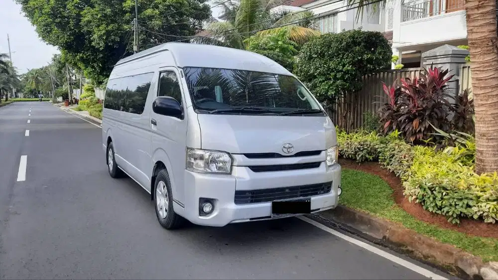 Toyota Hiace Commuter 2.5 M/T