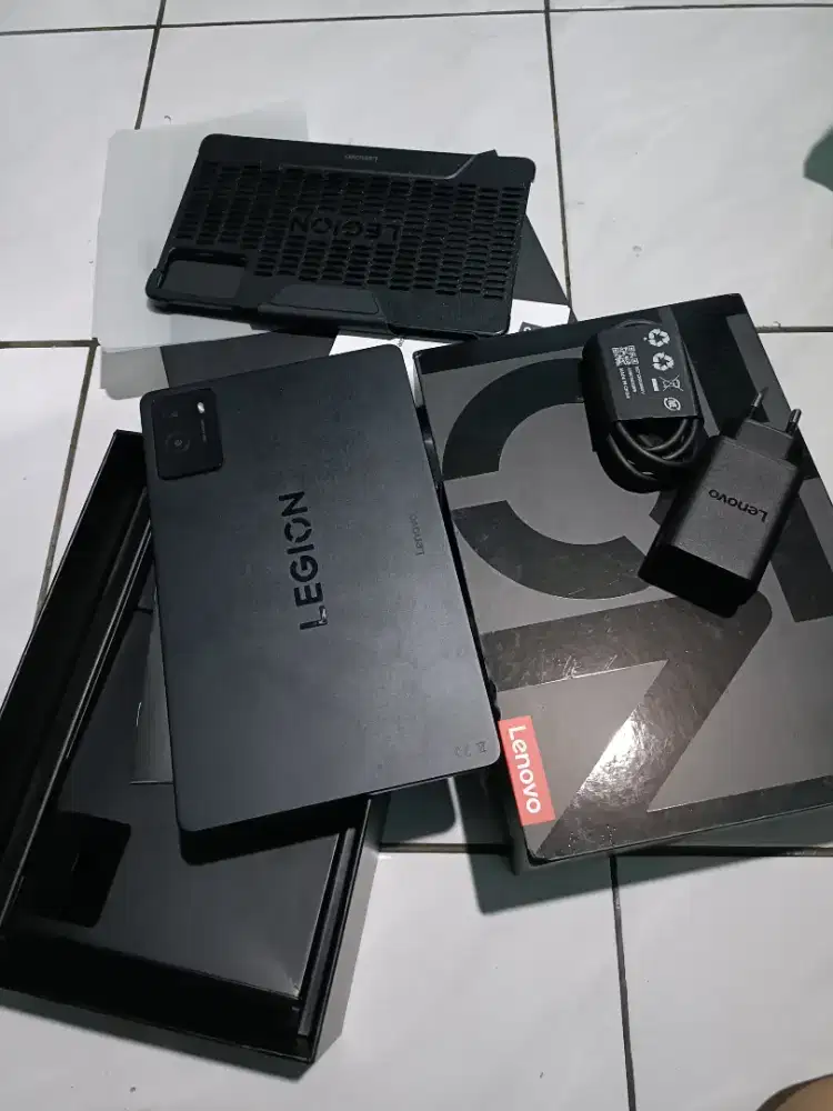 Lenovo tab Legion 3 8,8 inch ram 16/512 gb second resmi