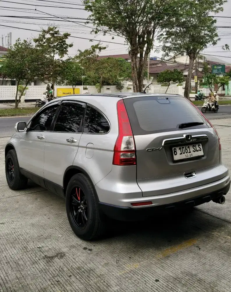 Honda CR-V 2.4 Tahun 2010