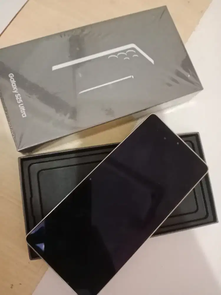 SAMSUNG GALAXY S25 ULTRA