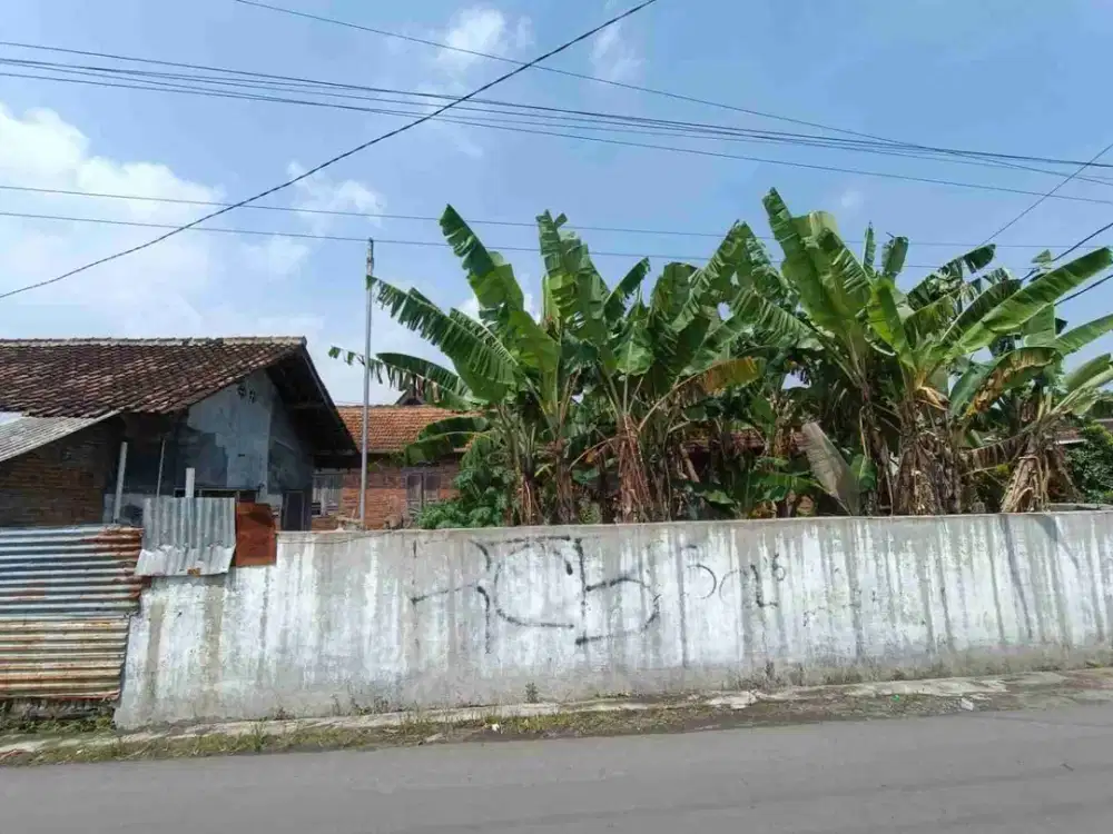 Dijual pekarangan 150m dekat ums