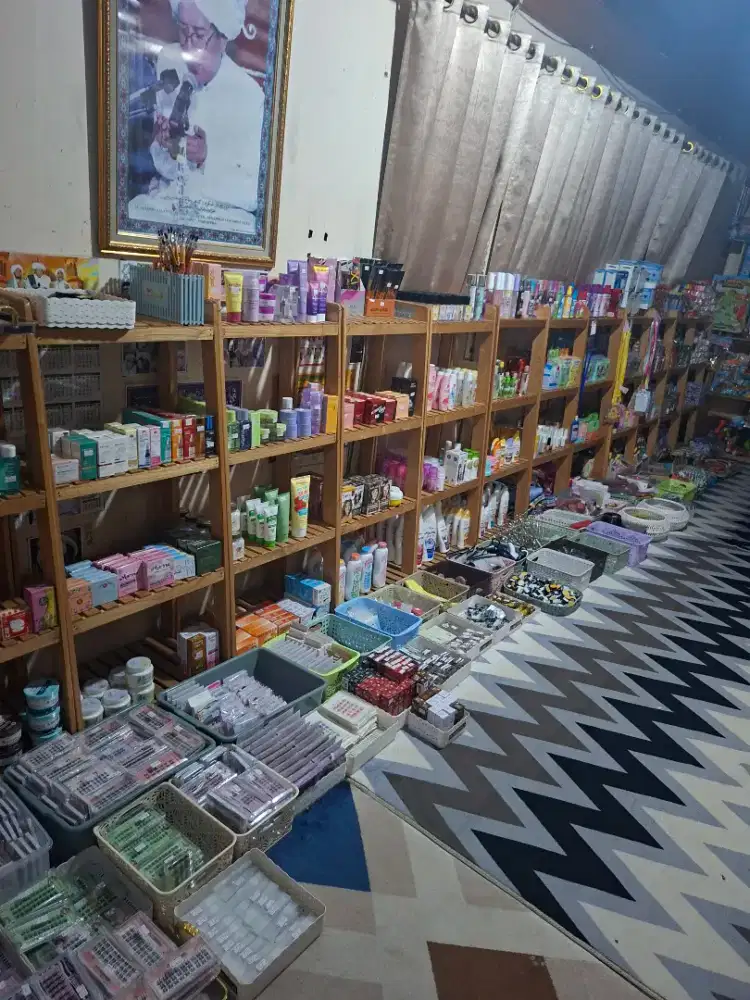 Dicari karyawati untuk accecories