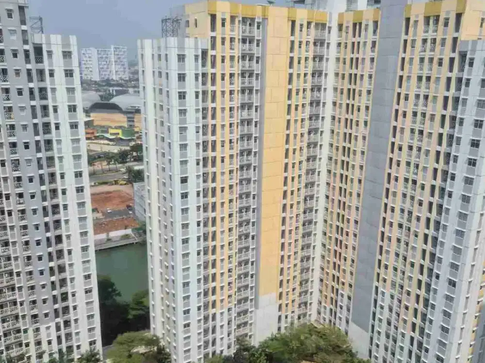 Apartemen Springlake Tower Azolla View Pool Kota Bekasi