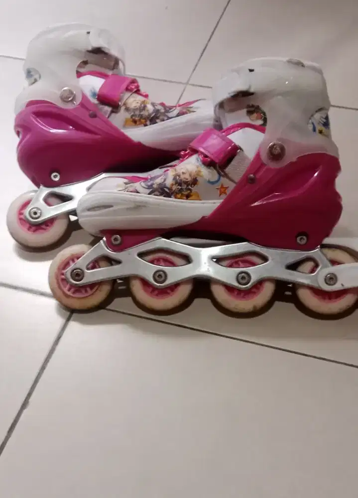 Dijual sepatu roda anak