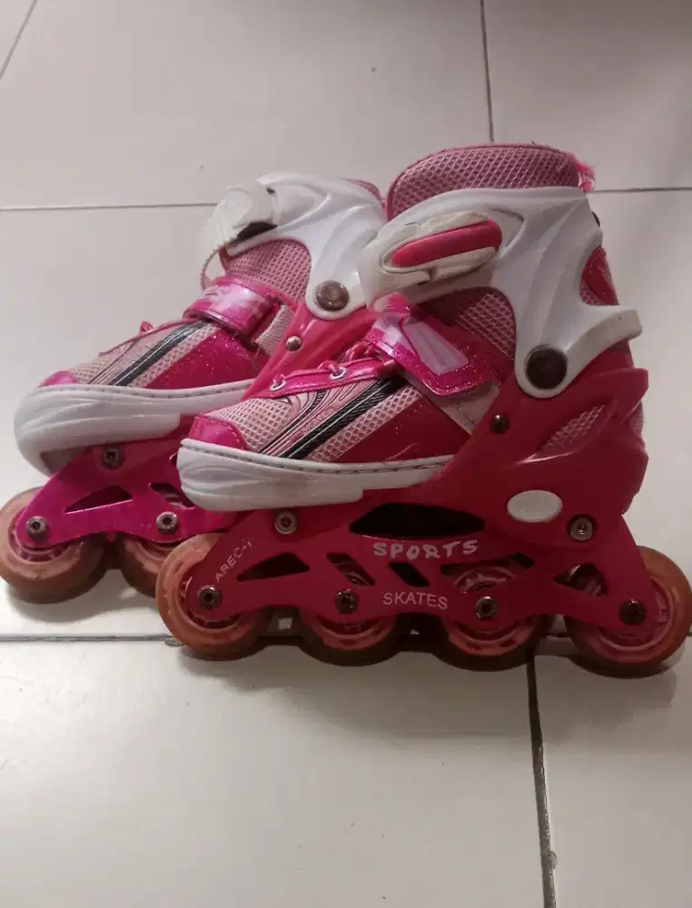 Dijual sepatu roda anak