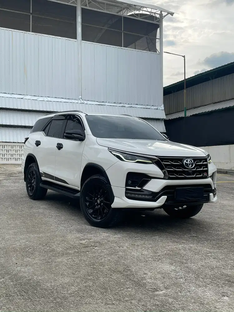 (DP 25JT) FORTUNER GR 2.8 2022