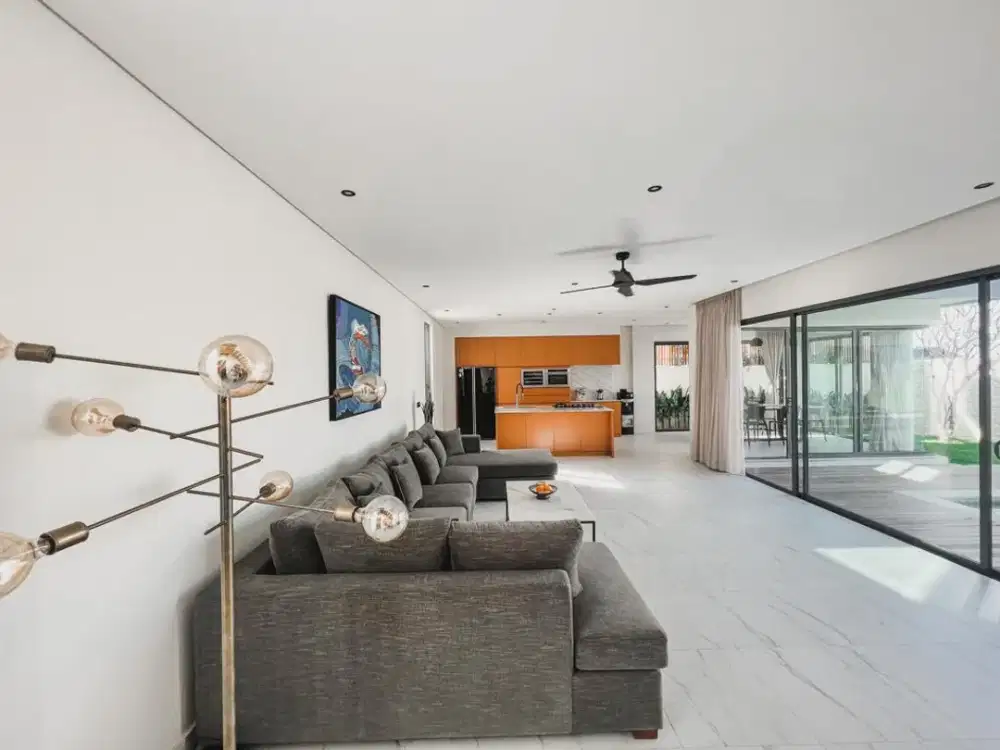 Dijual Luxury Private Villa with Stunning Harbour & GWK View