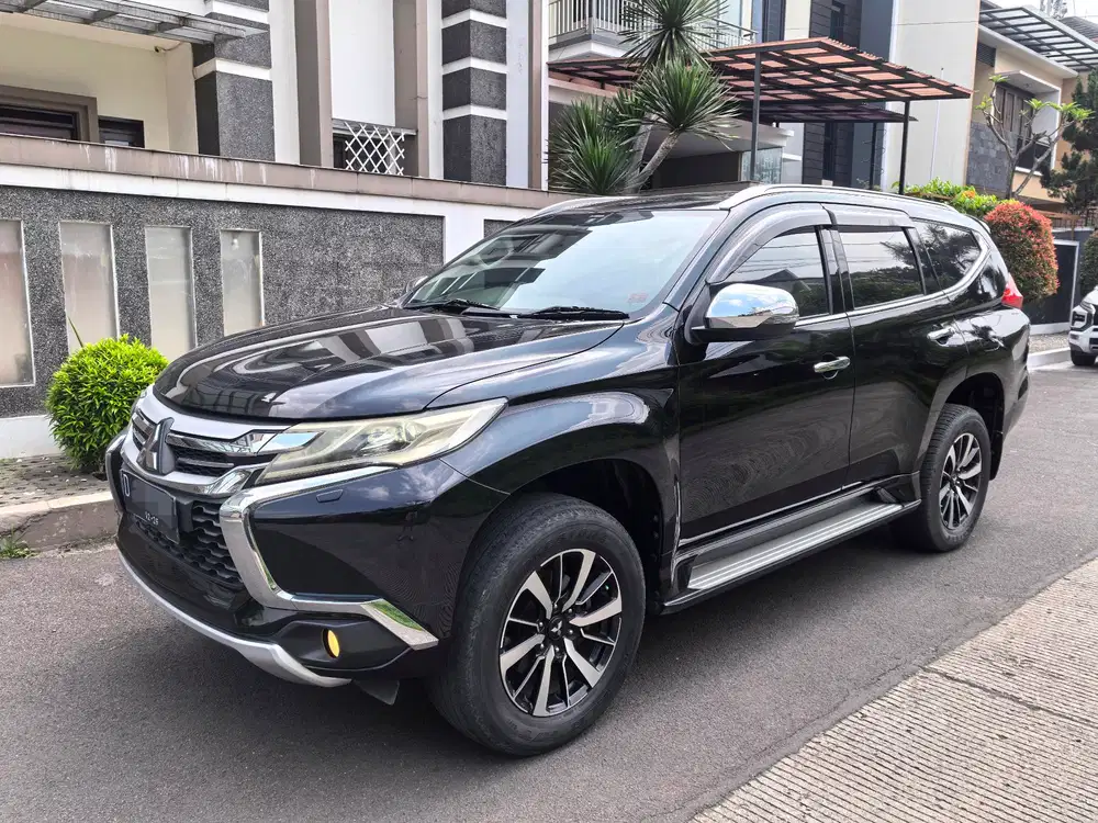(harga cash) Pajero Sport Dakar 2016 black setangan lowkm
