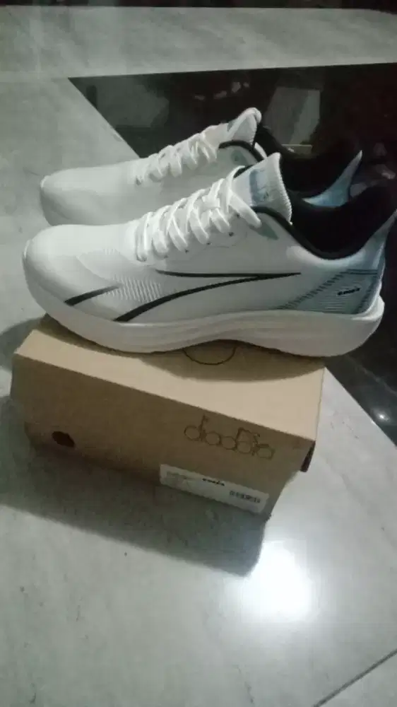 Sepatu diadora unisex