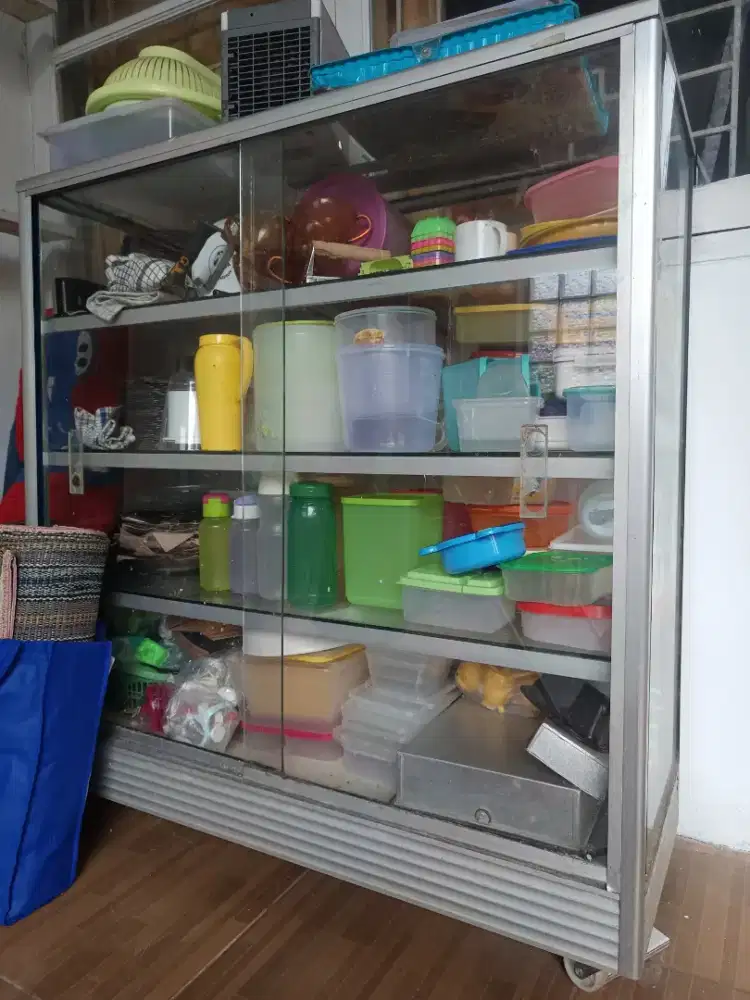 Etalase second kondisi
