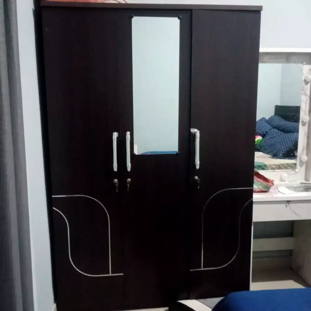 di jual lemari 3 pintu