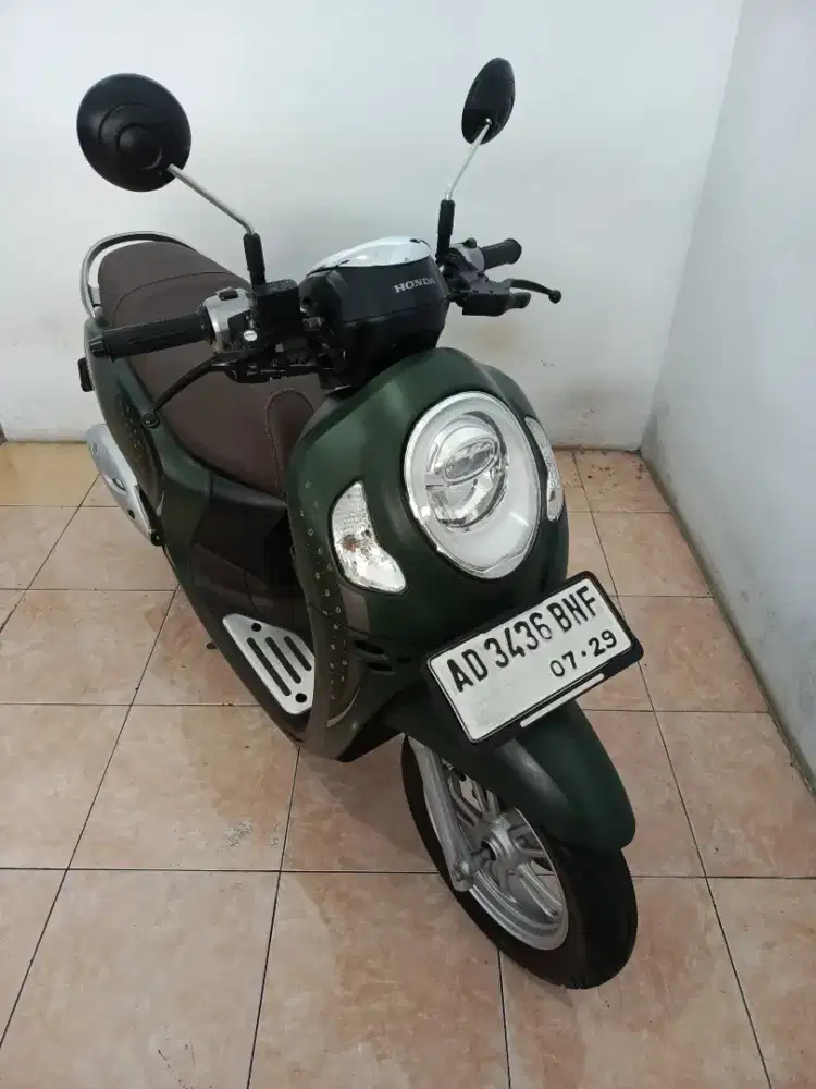 Scoopy prestige warna hijau toska