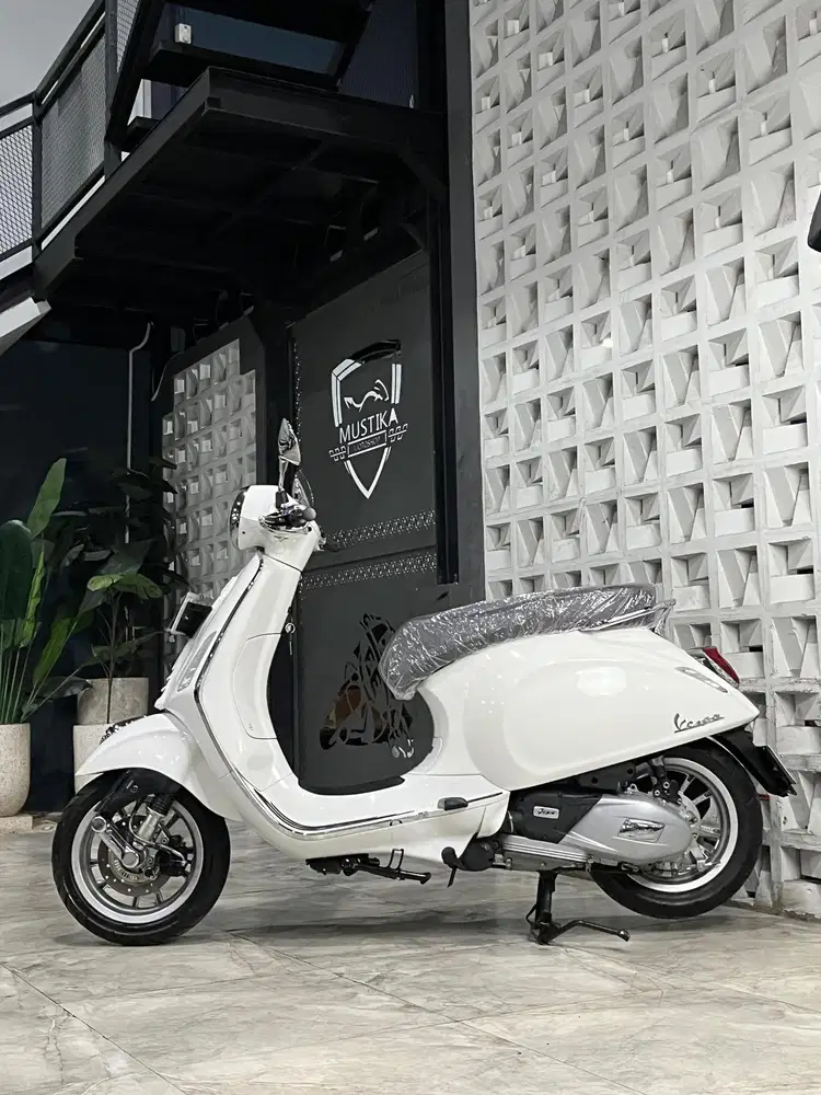 Odo 5RB!!Vespa Primavera 150 ABS th 2023 - Ayu Mustika