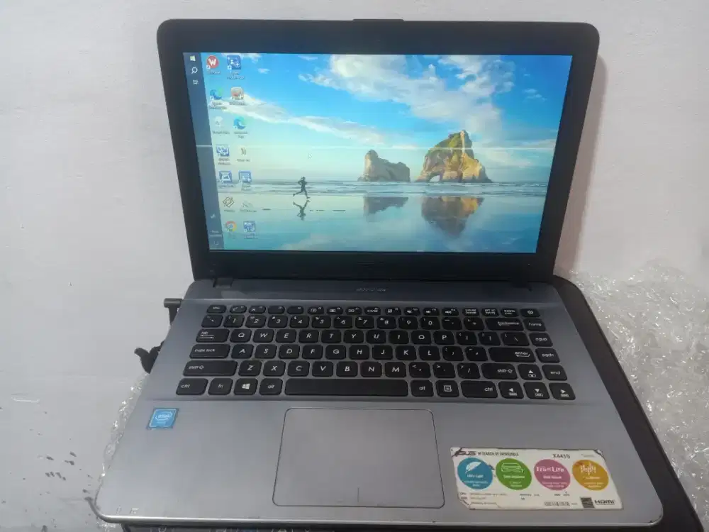 Laptop asus X441s