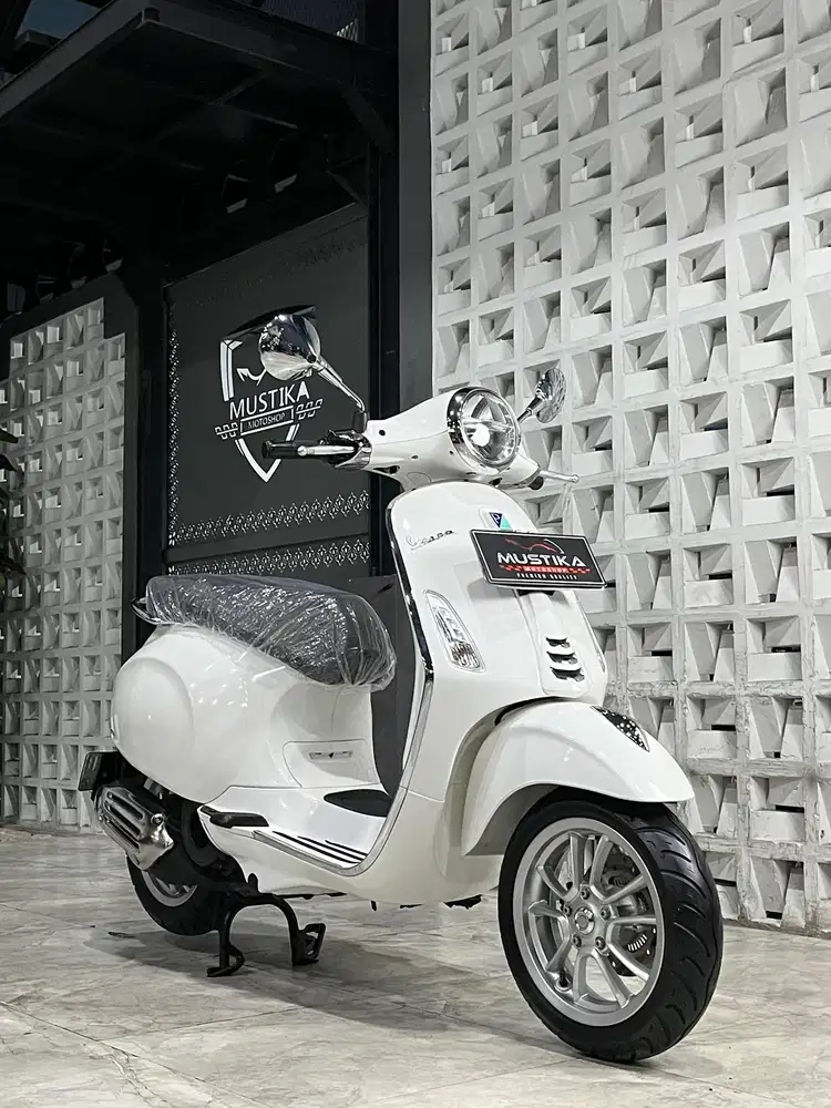 Odo 5RB!!Vespa Primavera 150 ABS th 2023 - Ayu Mustika
