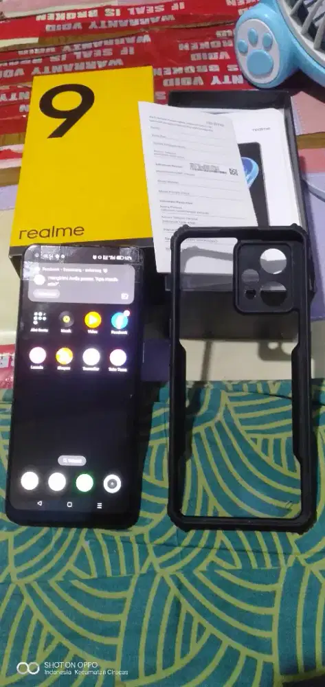 Realme 9  8/128 fullset bawaan ORI hp