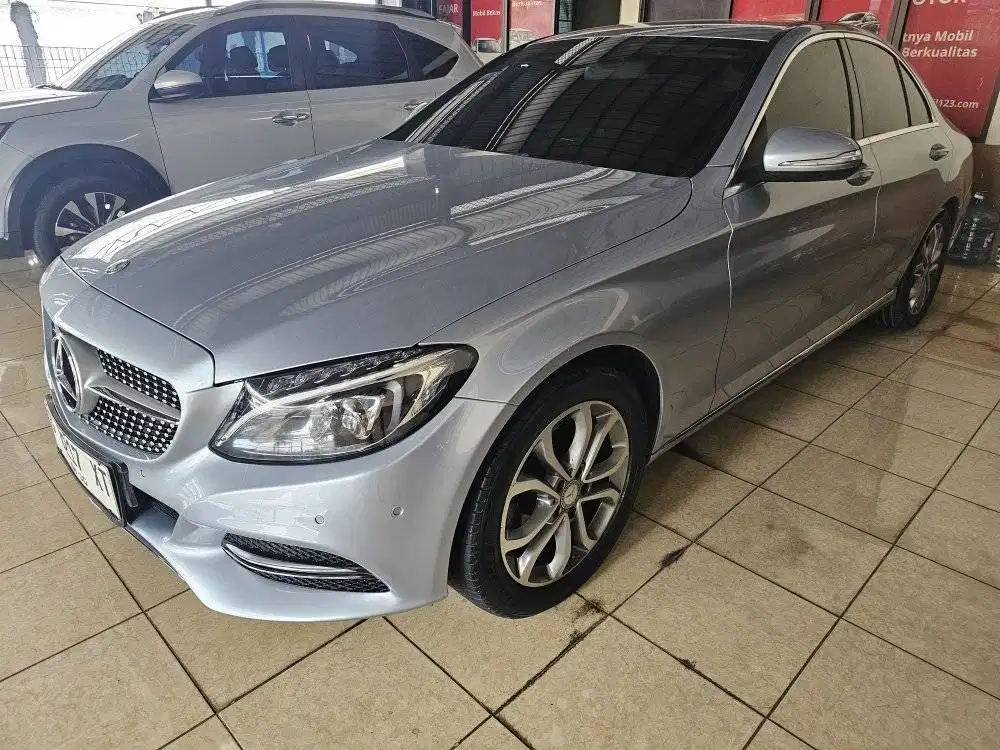Mercedes Benz C200 W205 2015 Diamond Silver