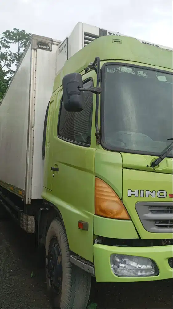 HINO FL235 JW 2011, FULL SET BOX + AC [TERAWAT DAN SIAP GASS]