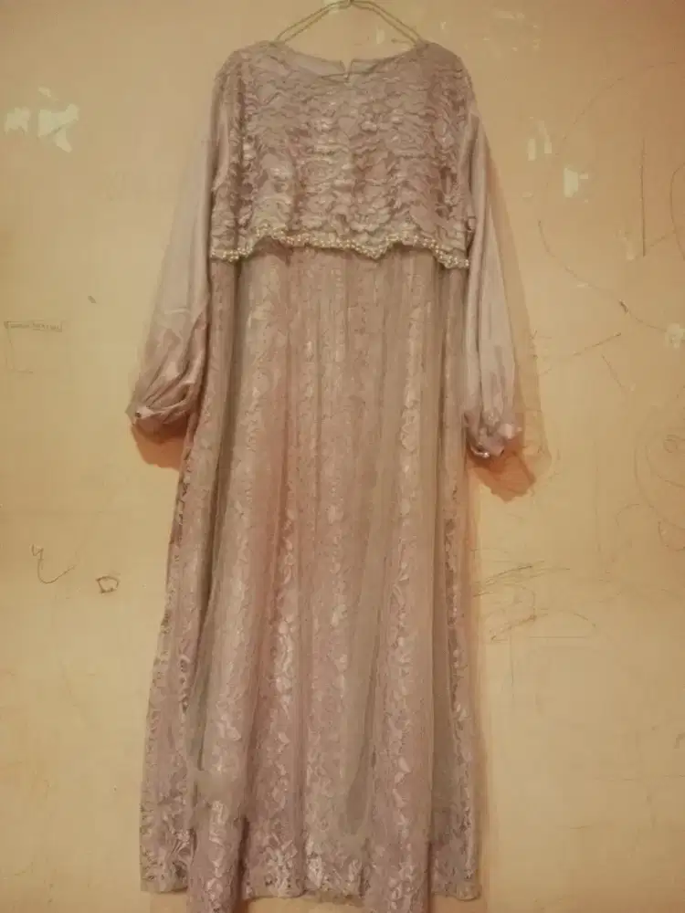 Dress brukat wanita