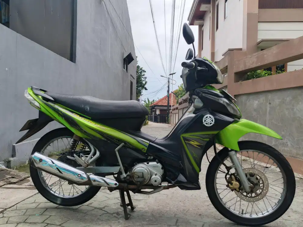 Yamaha Jupiter z 2011 stater tokcer halus mulus terawat