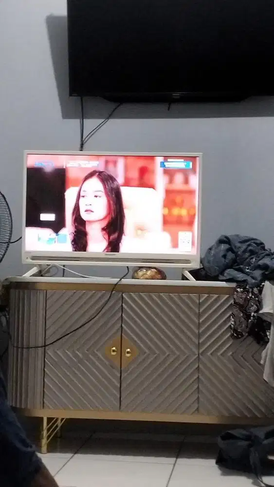 TV SHARP 32 INCH