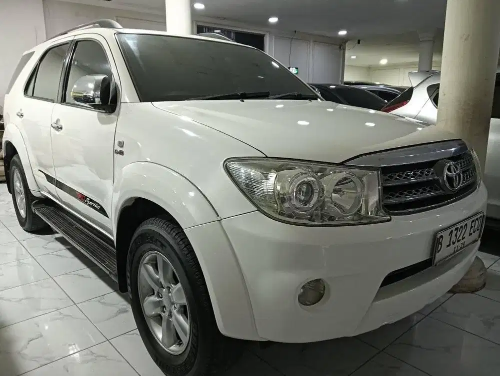Toyota Fortuner 2.5 G at diesel.barcode nempel  bisa crdt tahun 2009
