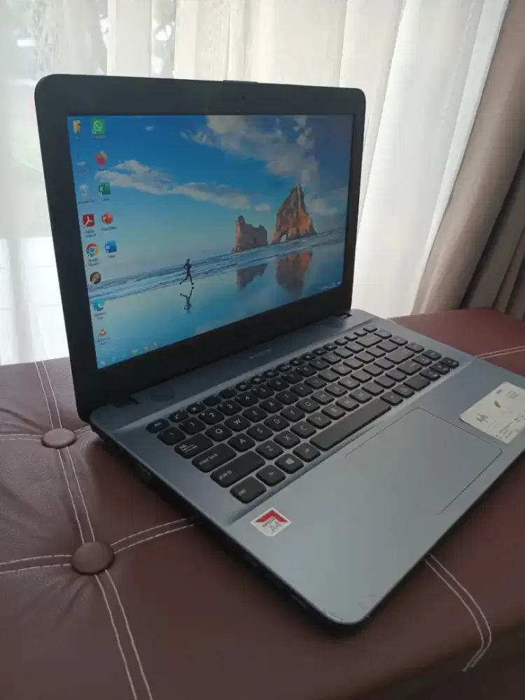 Laptop Asus X411B Kondisi Mantap Tinggal Pakai