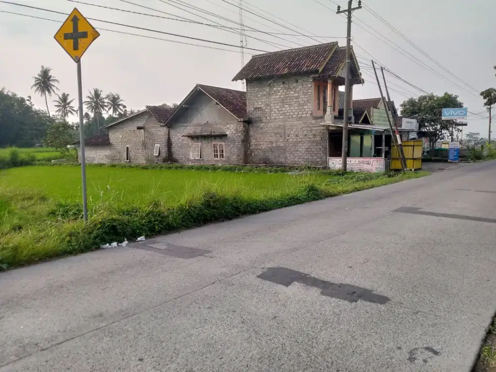SAWAH DIJUAL UTARA SPBU MANISRENGGO COCOK UNTUK TEMPAT USAHA
