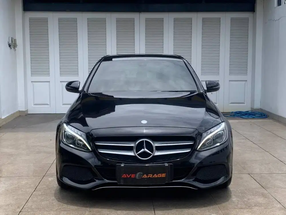 MERCEDES BENZ C200 W205 2.0 MATIC LOW KM DP 75JT