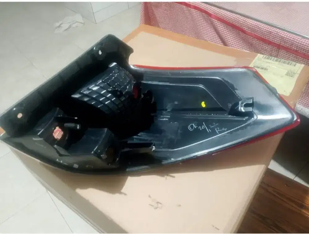 For sale lampu belakang mobil second honda mobilio kiri & kanan