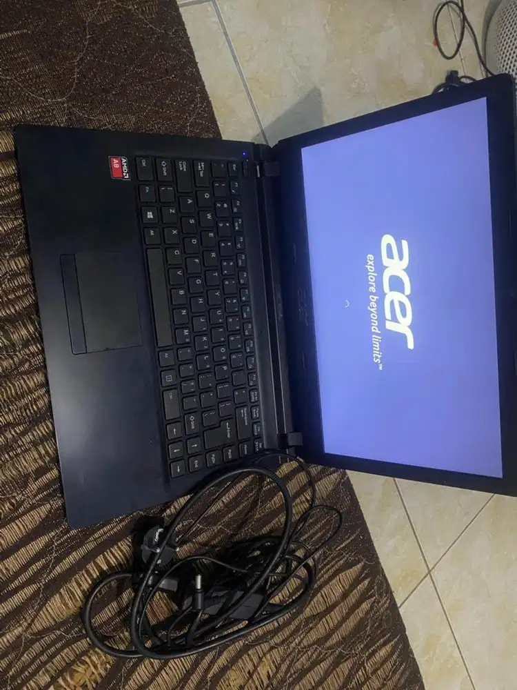 Jual Laptop Acer AMD A8 Ram 8Gb / SSD 256gb windows 10