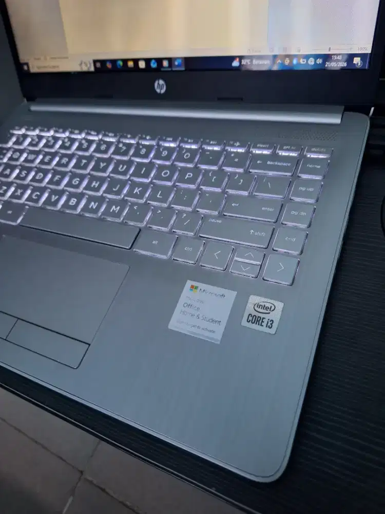 Bismillah di jual laptop hp14 slim core i3gen10 siap pakai baterai oke