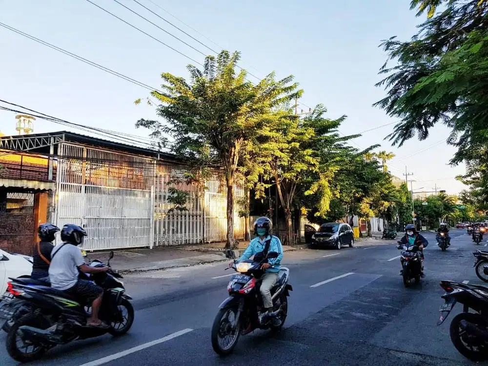 Dijual / Disewakan rumah usaha area komersial Jln Imam bonjol,surabaya