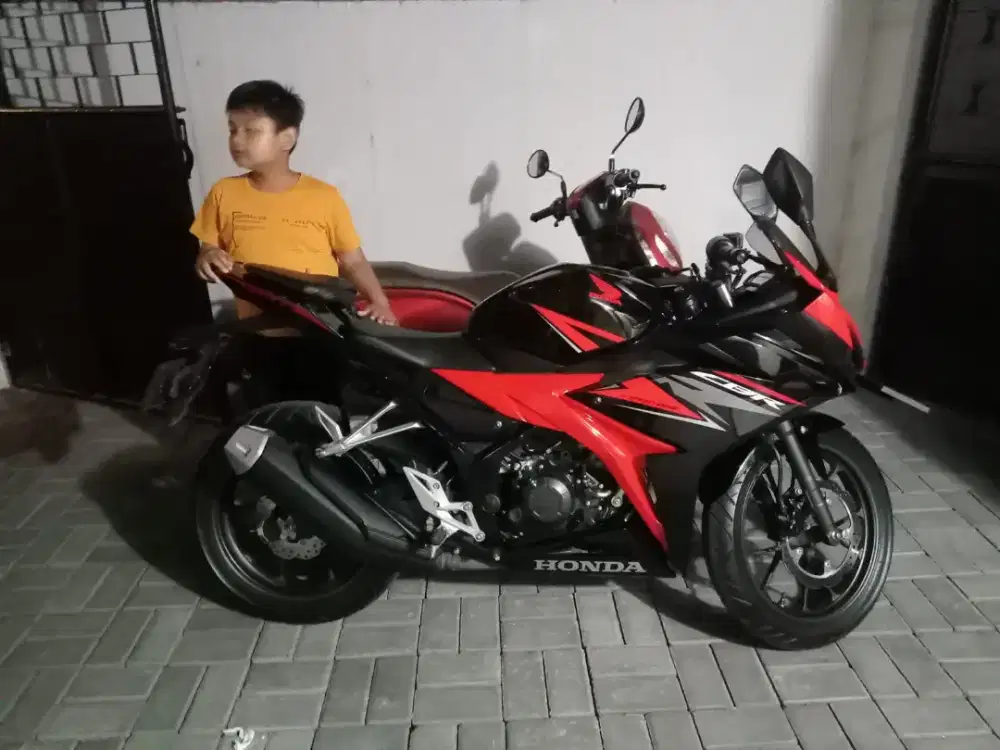 CBR150R 2019 SEPERTI BARU (SIMPANAN)