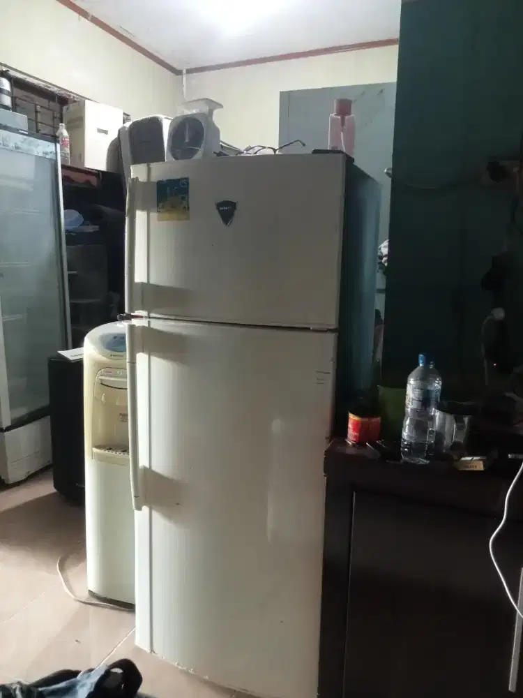 Terima Beli Barkas Elektronik Freezer, Showcase, AC, Kulkas dll