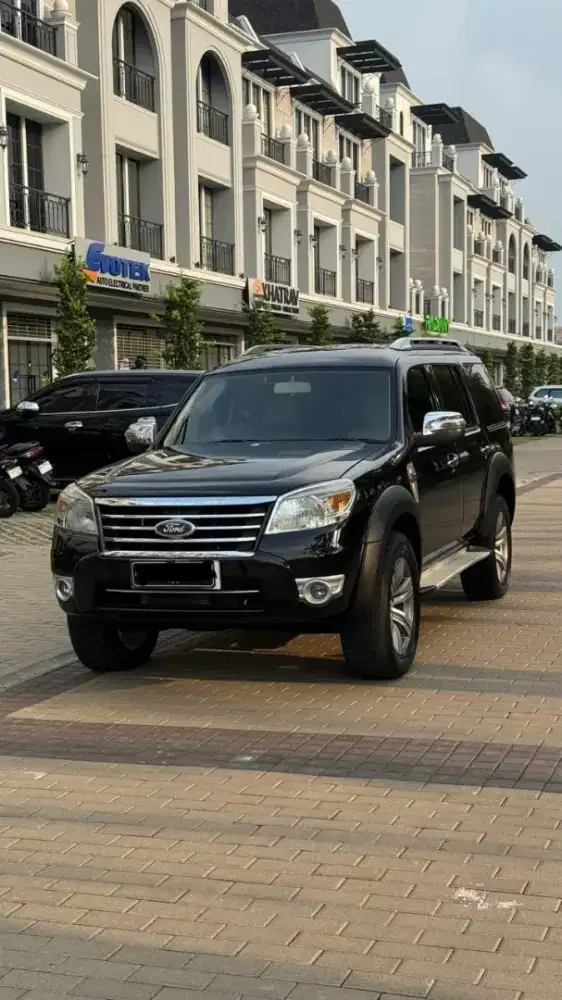 Ford Everest XLT Limited 2.5 Diesel Matic Tahun 2010