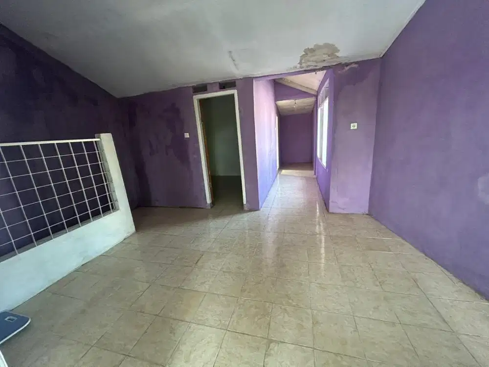 Di jual rumah 2 lantai siap huni
