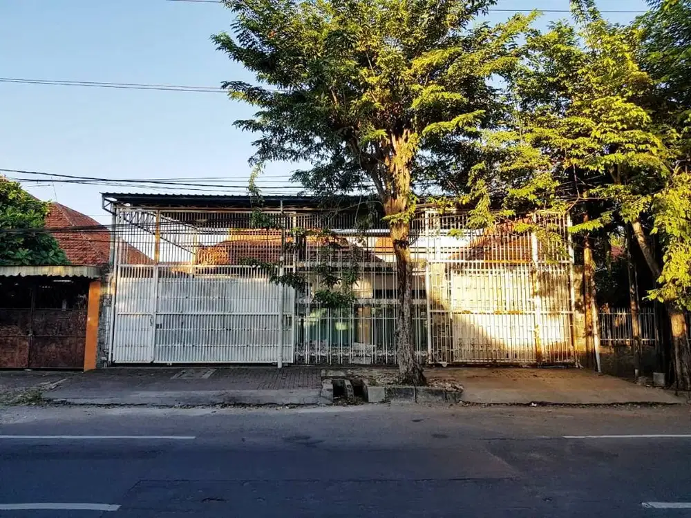 Dijual / Disewakan rumah usaha di Jln Imam bonjol,Surabaya