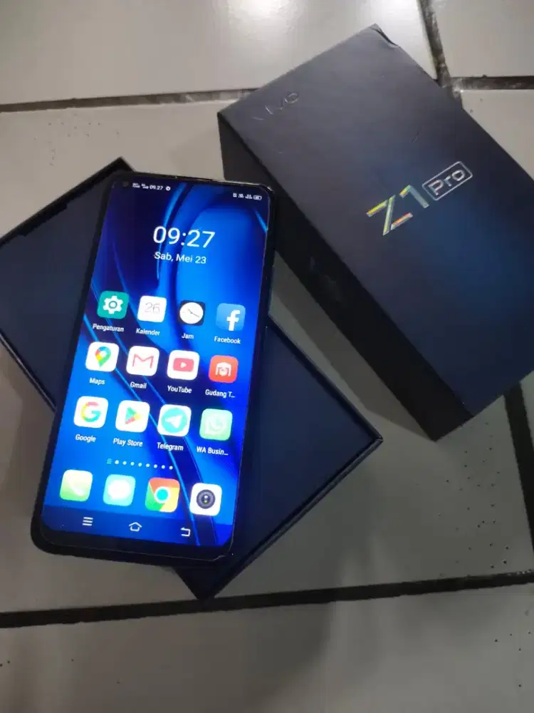 ViVO Z1Pro 6/128GB HP+DUS aj
-LCD GANTIAN 
-BACKDOR JELEK