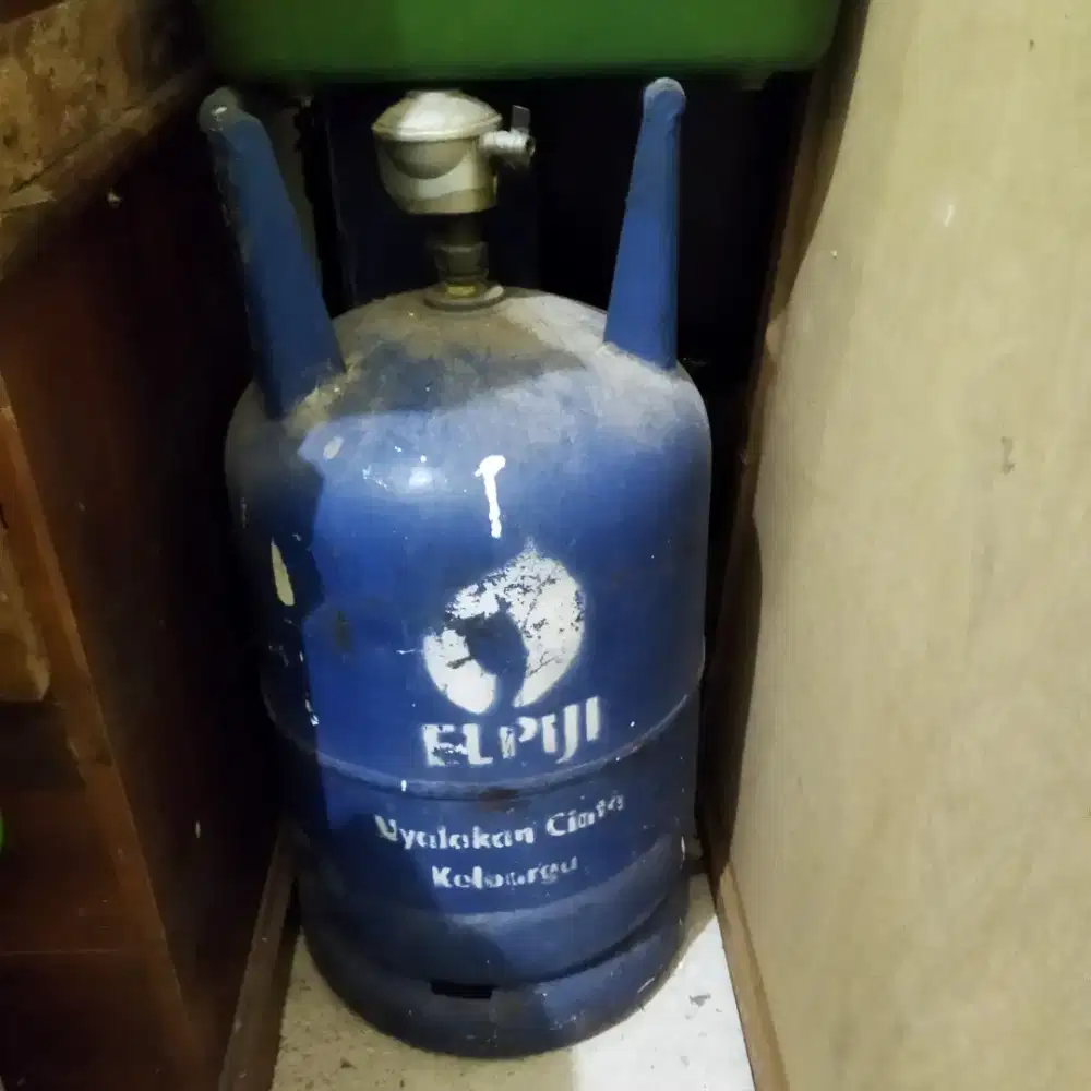 Jual tabung gas 12 kg bekas COD jatiwaringin raya.