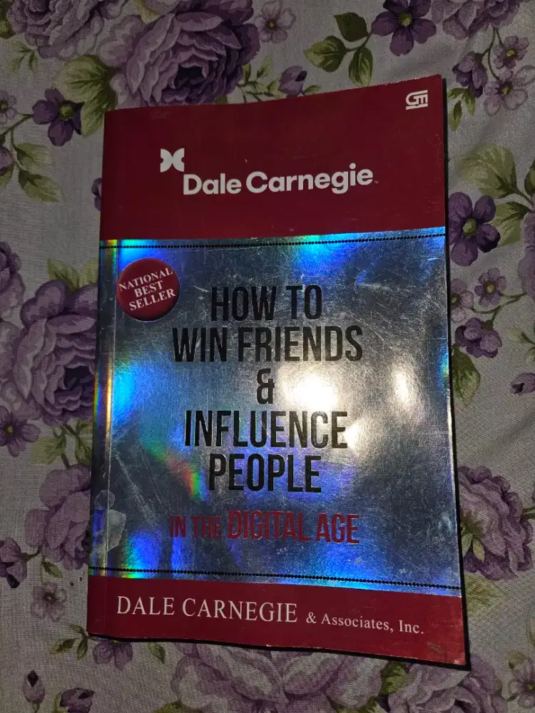 Buku how to win friends & influence people by Dale Carnegie