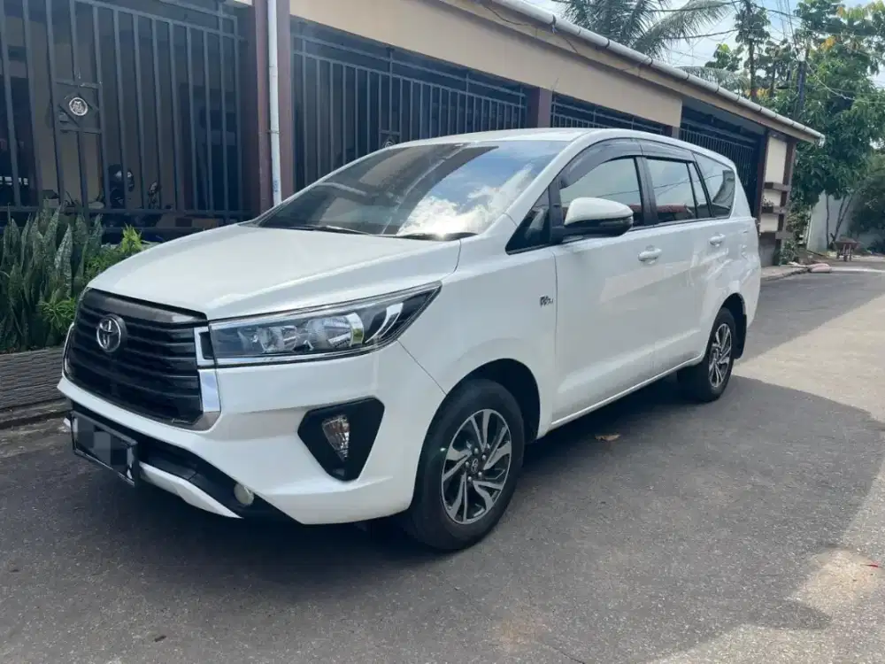Toyota Innova Reborn A/T 2.0 Bensin Tahun 2022