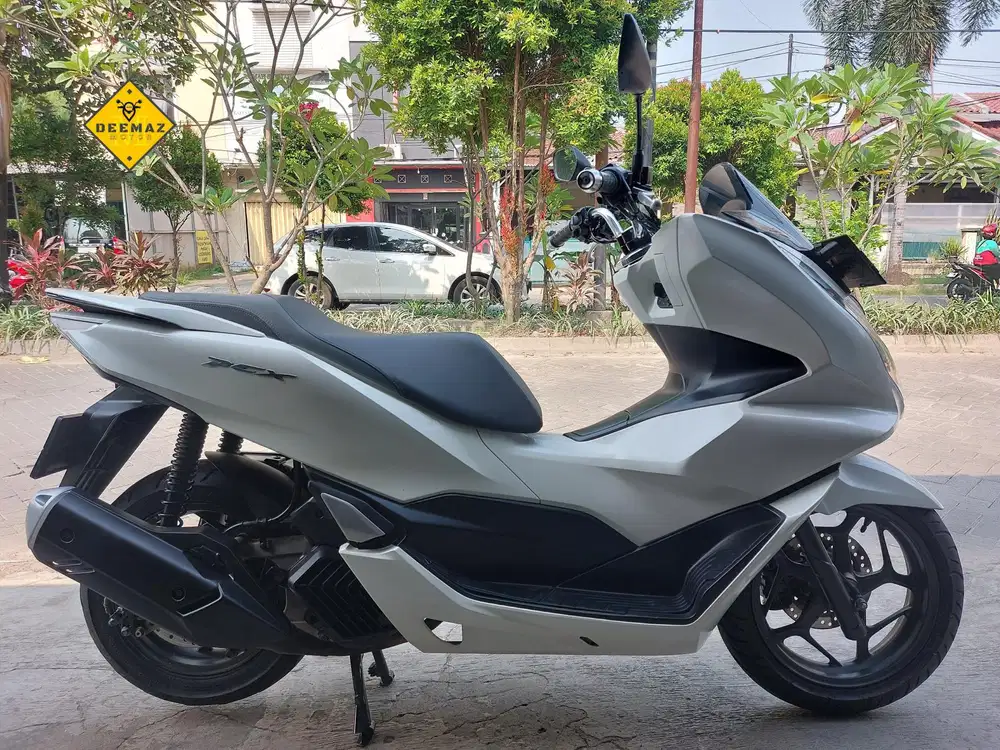 (DP 500 Rb)‼️ PCX 160 CBS Putih 2022 Cash, Kredit & Tukar Tambah