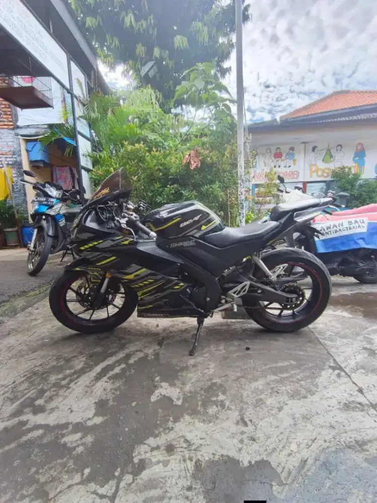 YAMAHA R15 V3 2018 VVA