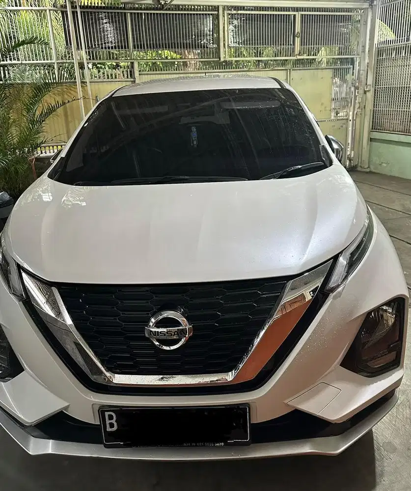 Jual Nissan Livina VL AT 2022 Low Odometer