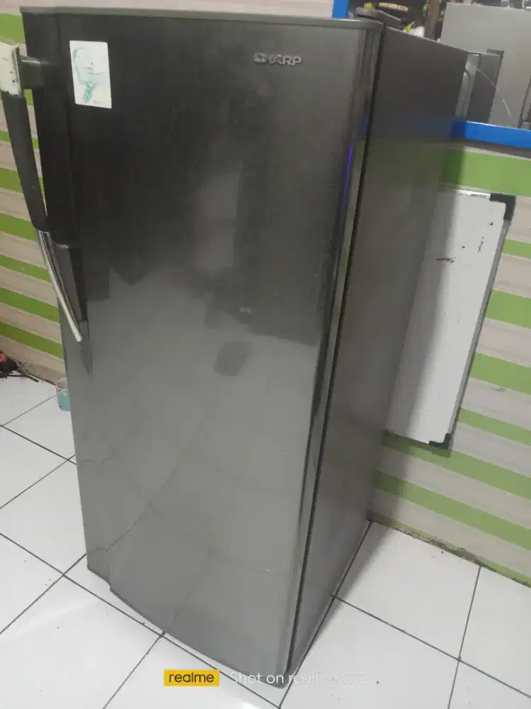 Kulkas 1 pintu mrek sharp