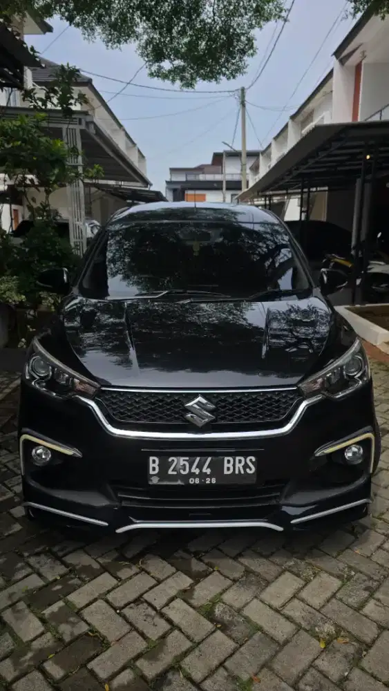 Dijual Mobil Ertiga Mulus bagus sudah modifikasi Ertiga Sport