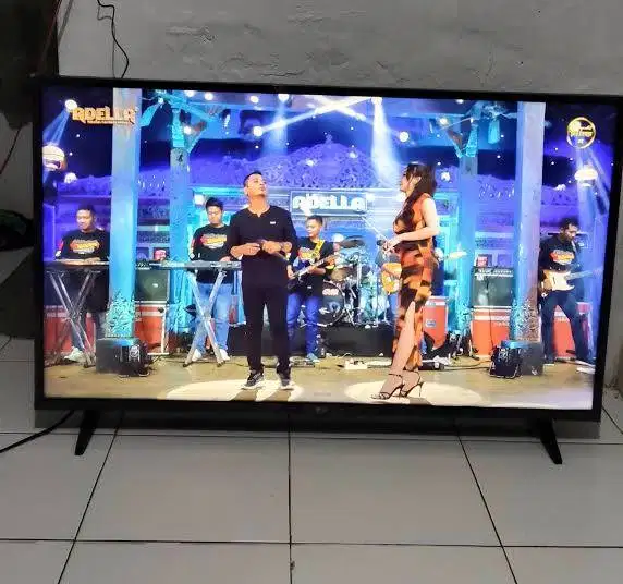 TV SMART LG 42INC & MOBIL ANAK AKI